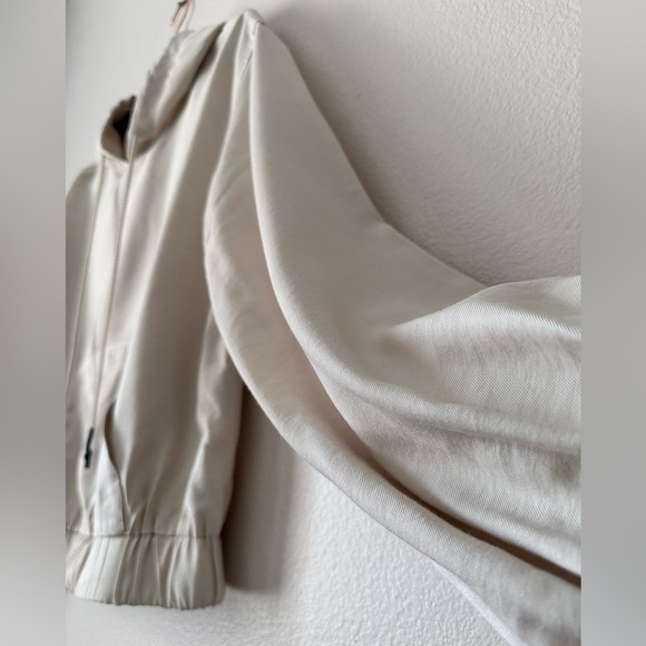 WHO WHAT WEAR Women's Hooded Sweatshirt Cream Size Small - Picture 5 of 15